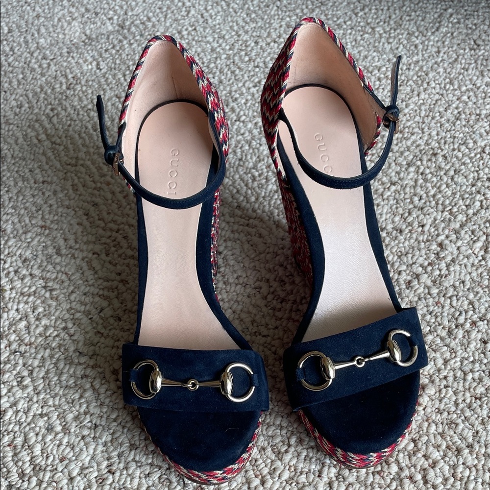Gucci Women's Navy and Red Wedge Sandals